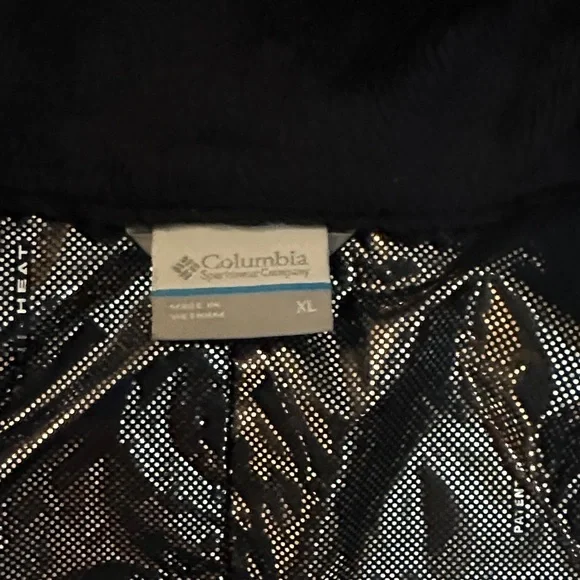 Women’s Columbia Navy Quilted Vest - Picture 3 of 8